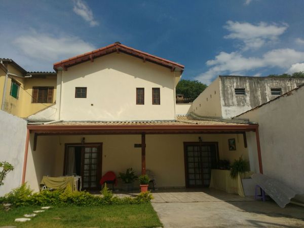 Vende-se Casa Vila Preel