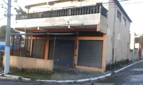 Vende-se Prédio Comercial Vaz de Lima